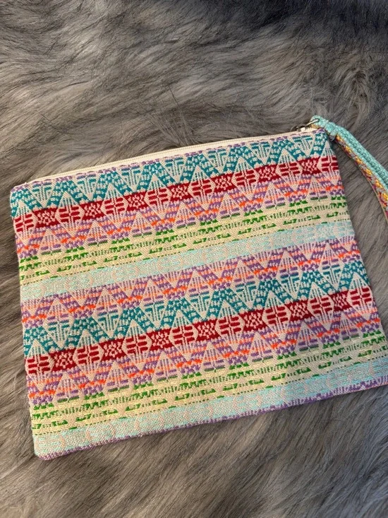 NWT America & Beyond Multicolor Embroidered Tote with Zip Pouch Set - Picture 10 of 13